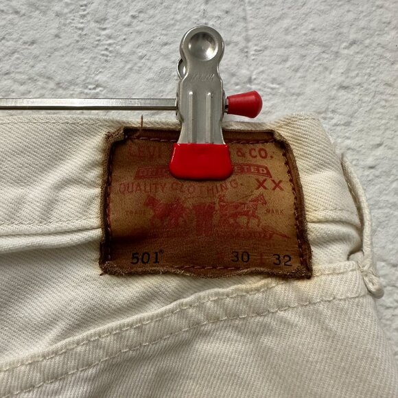 Vintage 90s Levi’s 501 Faded Off Distressed White Denim Jeans Size 30x32 - Picture 4 of 5
